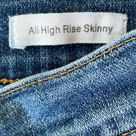 Frame-Ali High Rise in Navy Beach - Picture 9 of 13